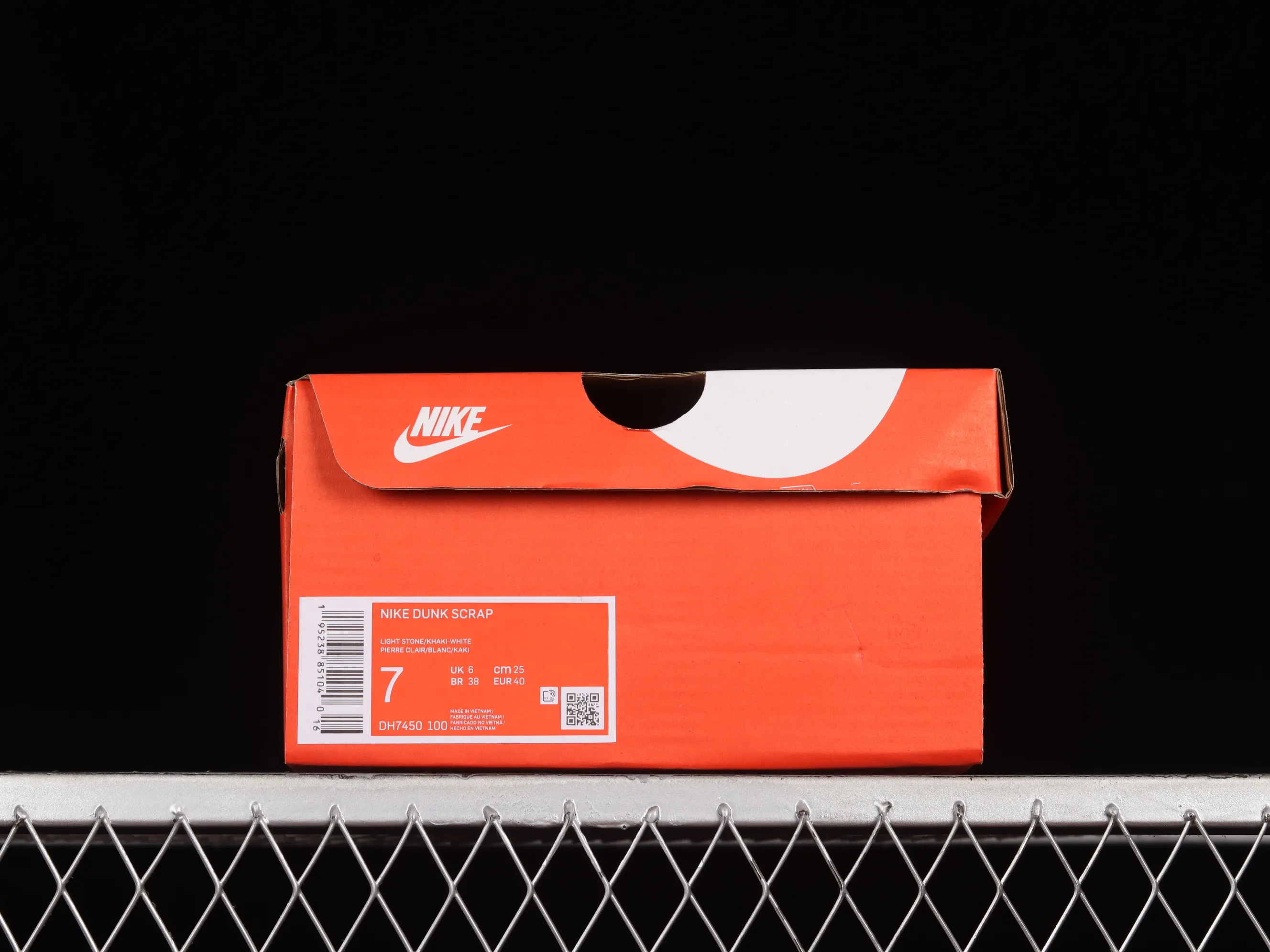 All categories Nk SB Dunk series Nk SB Dunk Low low-top skate shoes Nk Dunk Scrap stitching low-top skate shoes DH7450-100